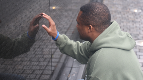 Rep Davis at Vietnam Veterans Memorial